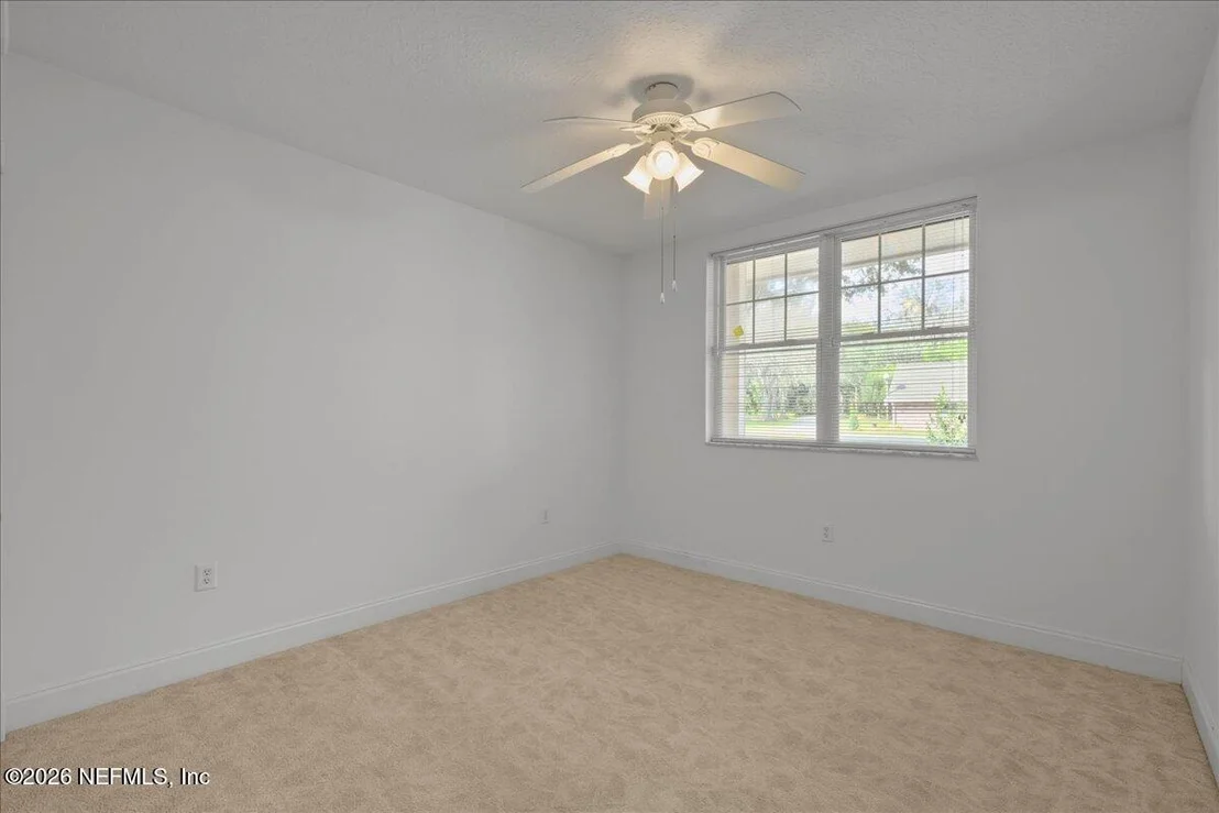 Photo of 533 W RIVER Road