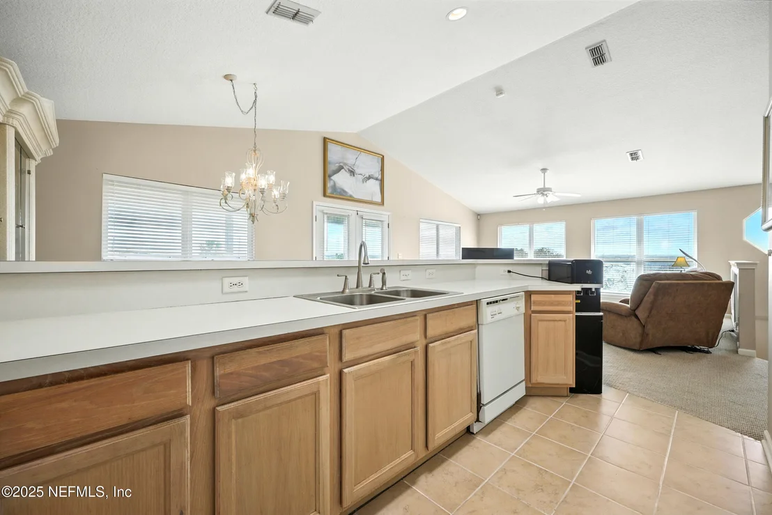 Photo of 41 MILLIKEN Lane