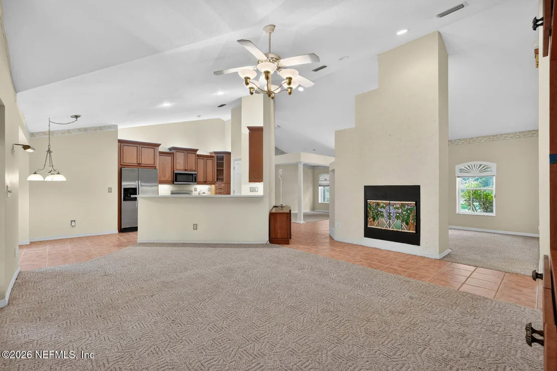 Photo of 3400 KINGS Road S