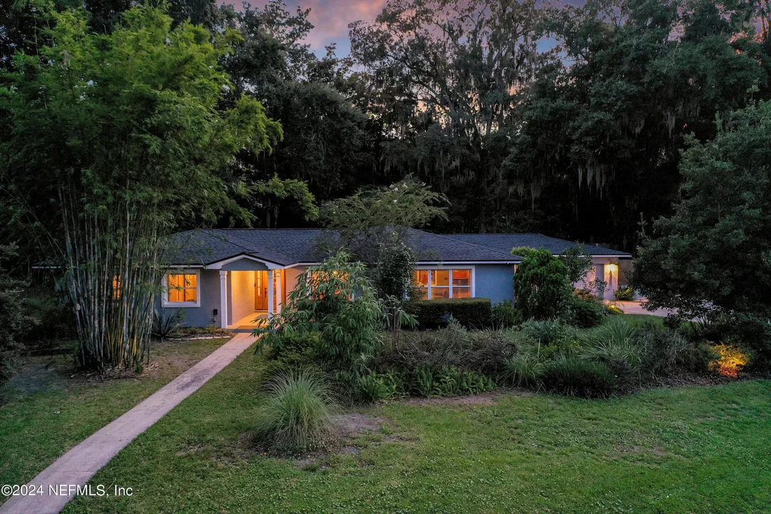 Photo of 6468 RIVER POINT Drive