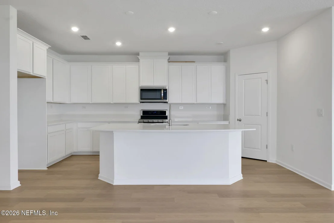 Photo of 38 ALGIERS Court