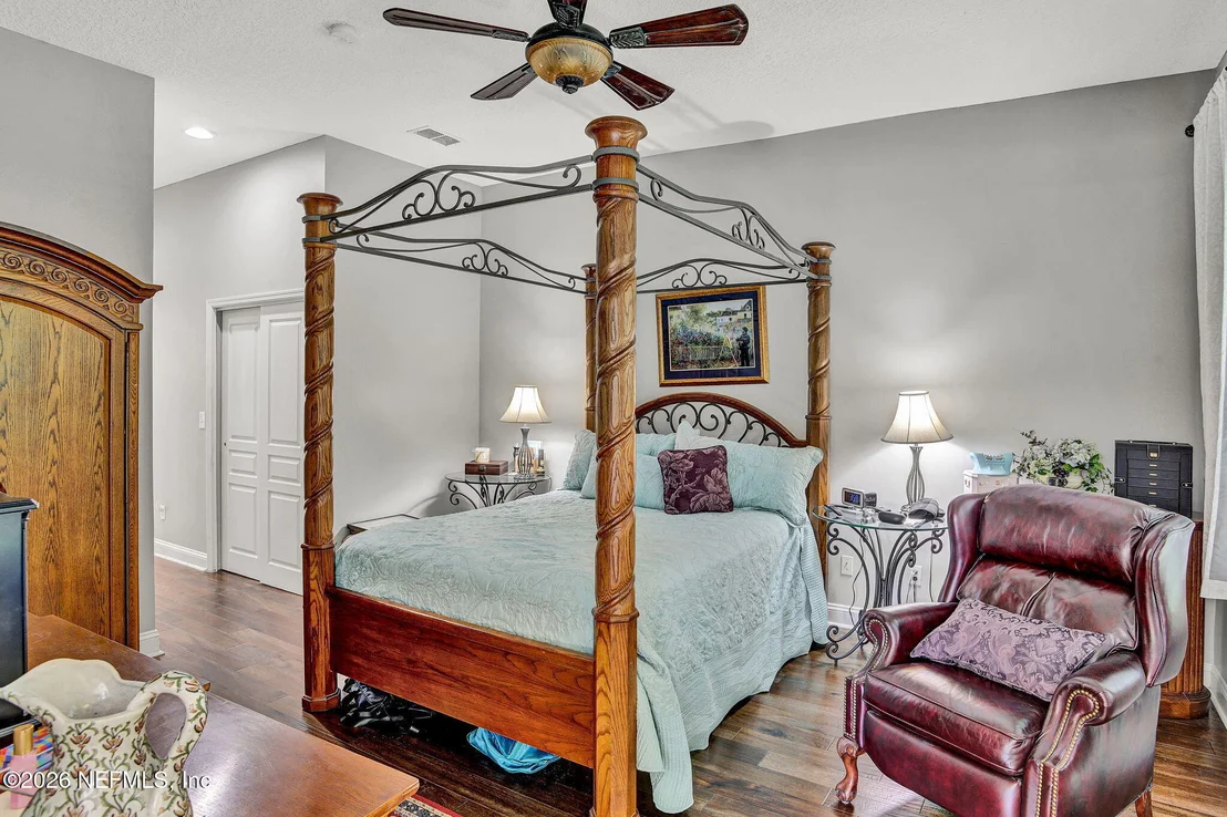 Photo of 1809 FOREST GLEN Way