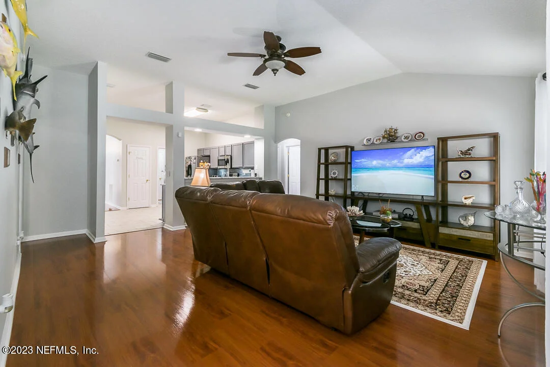 Photo of 219 DOVER BLUFF Drive