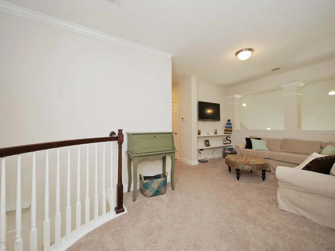 Photo of 453 EAGLE ROCK Drive