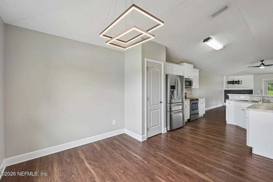 Photo of 51065 BLOOMINGTON Way