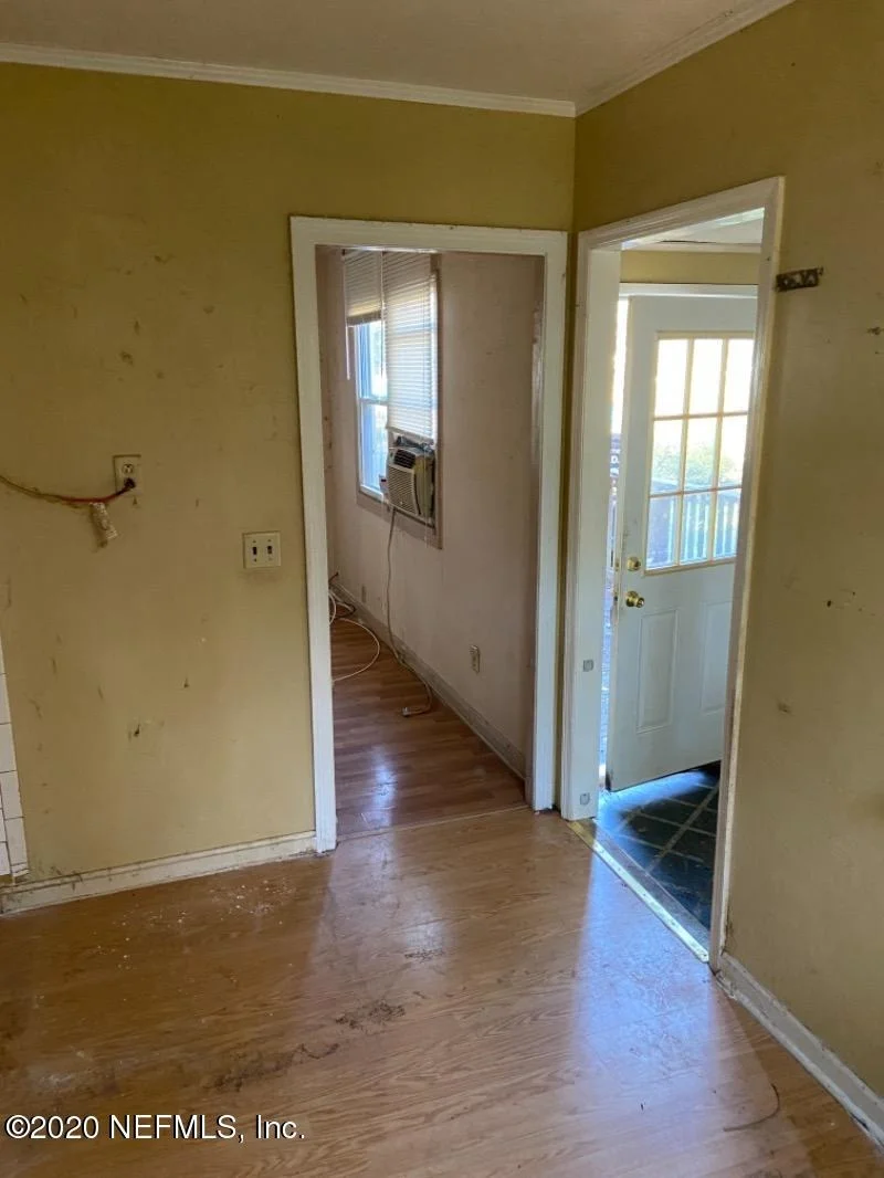 Photo of 1715 HILLTOP Boulevard