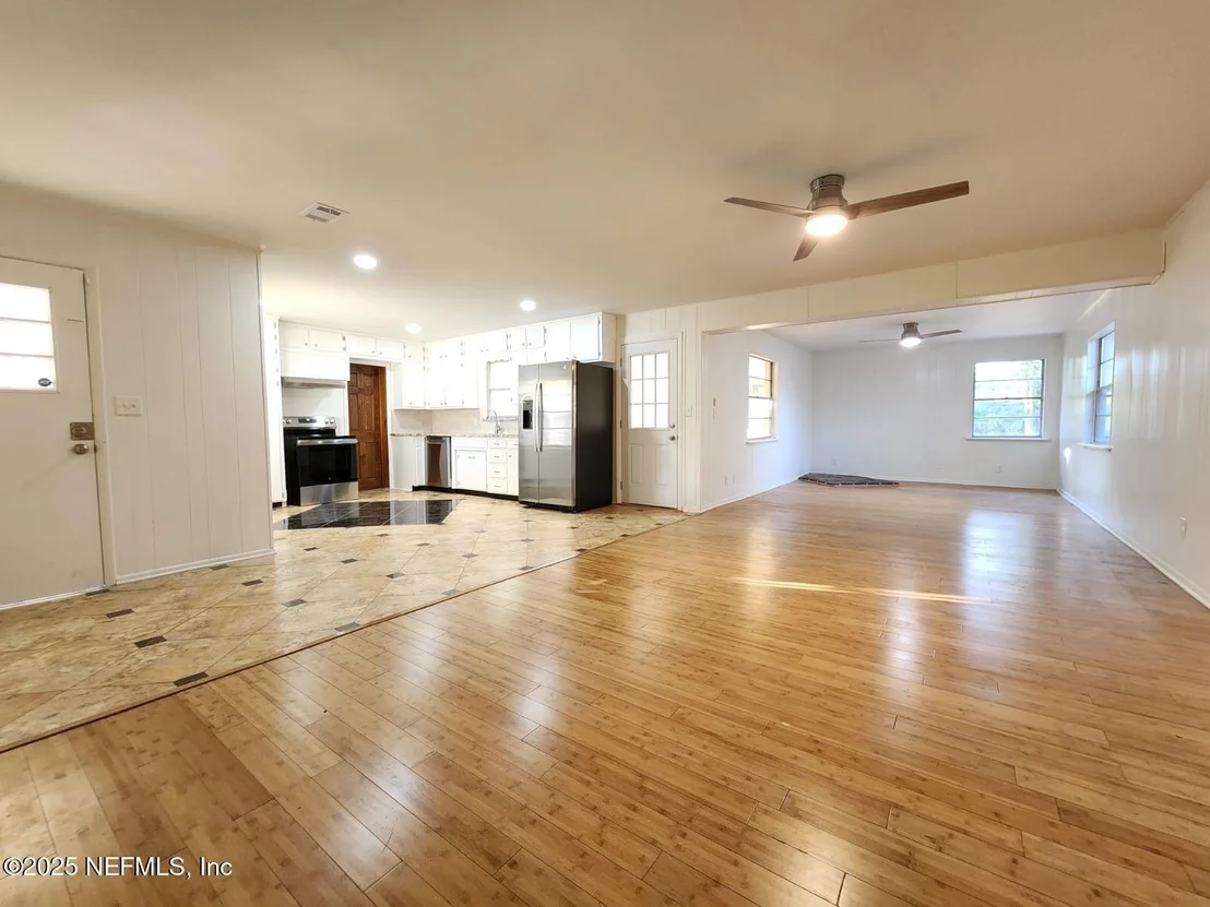 Photo of 6523 HASLETT Drive N