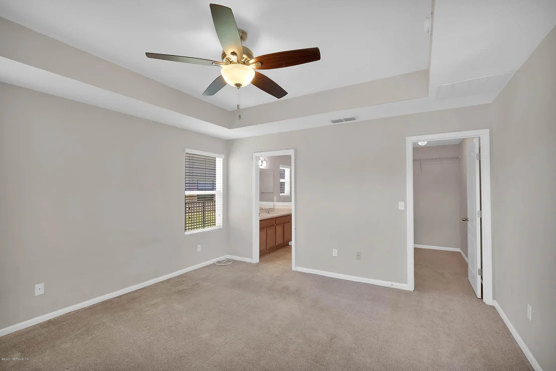 Photo of 533 DEERCROFT Lane