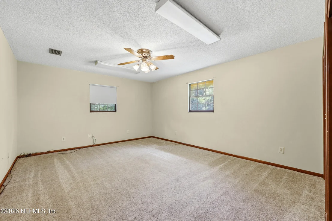 Photo of 1733 HEREFORD Road