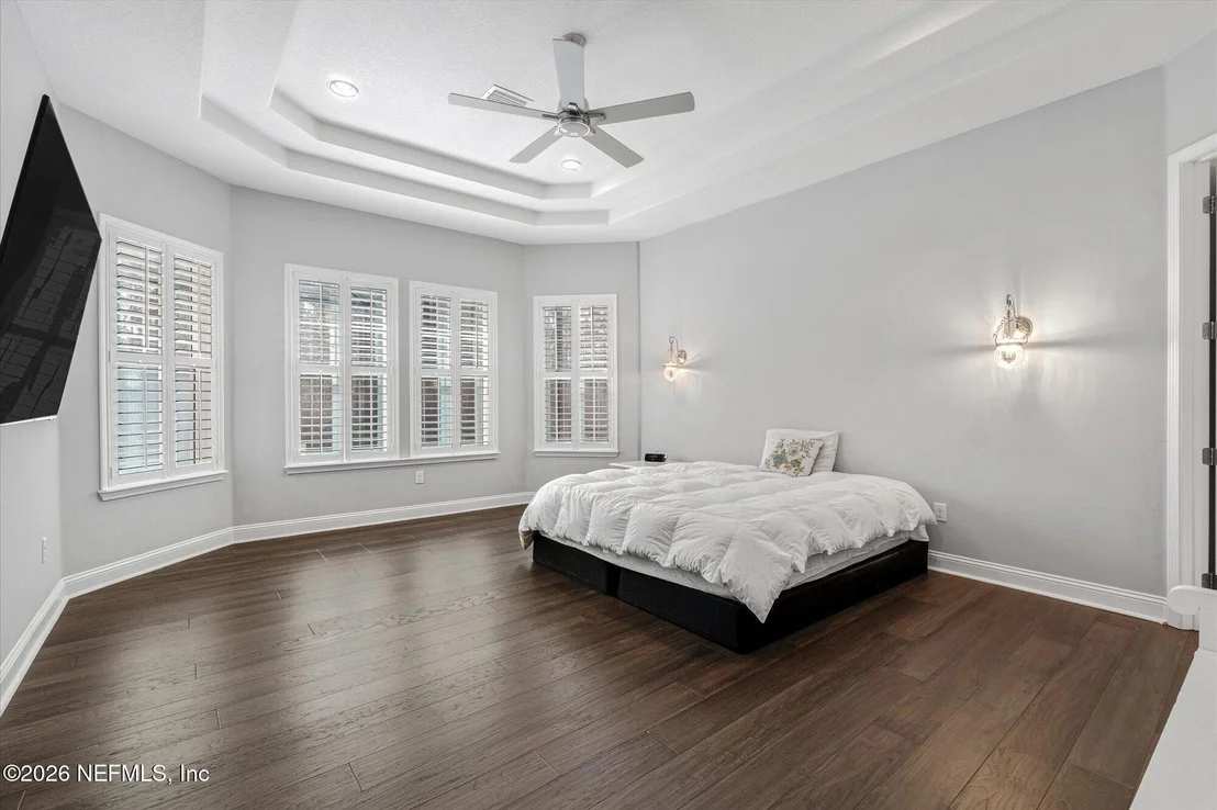 Photo of 195 GLENNEYRE Circle