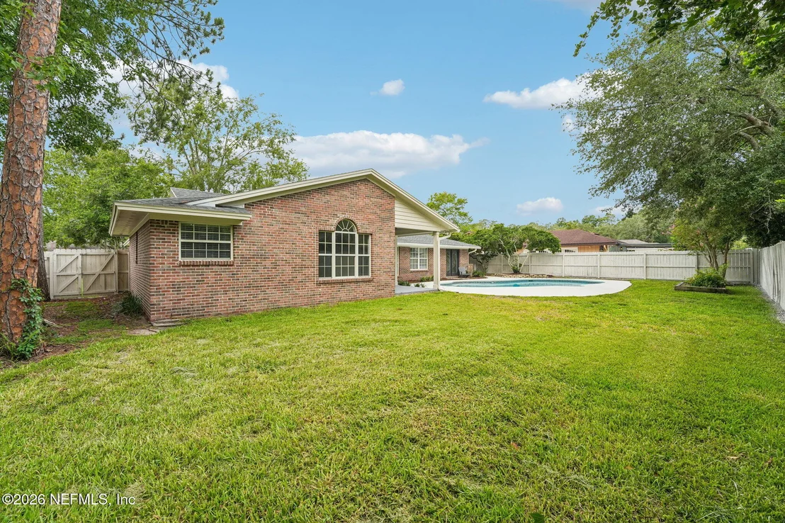 Photo of 1607 SHEFFIELD Place
