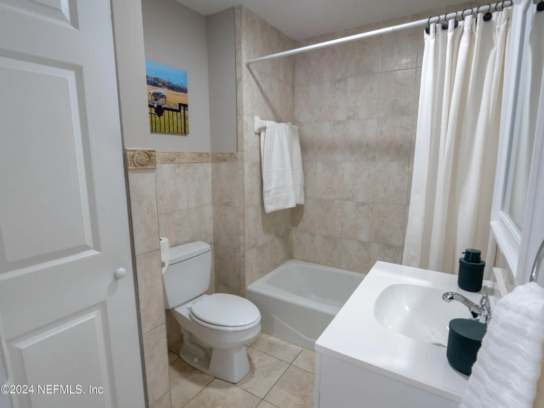 Photo of 6873 LENOX Avenue
