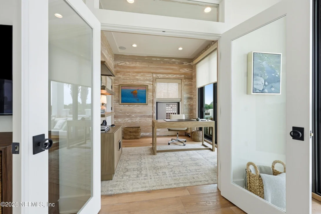 Photo of 688 OCEAN PALM Way