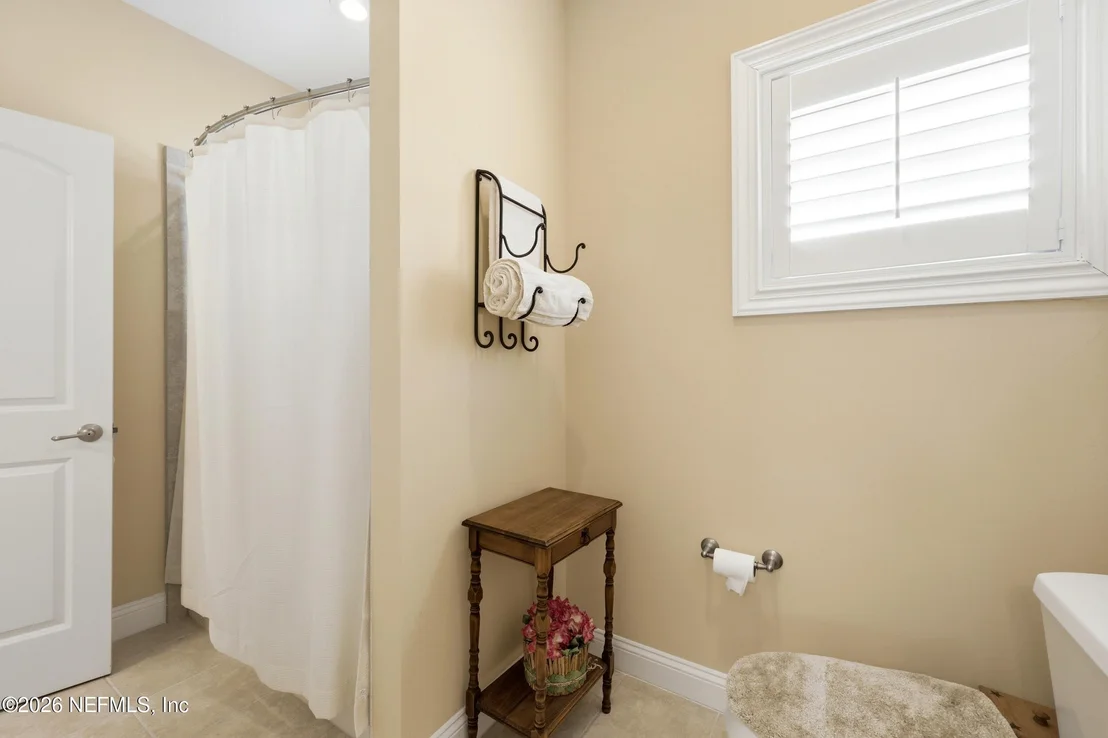 Photo of 286 VALE Drive