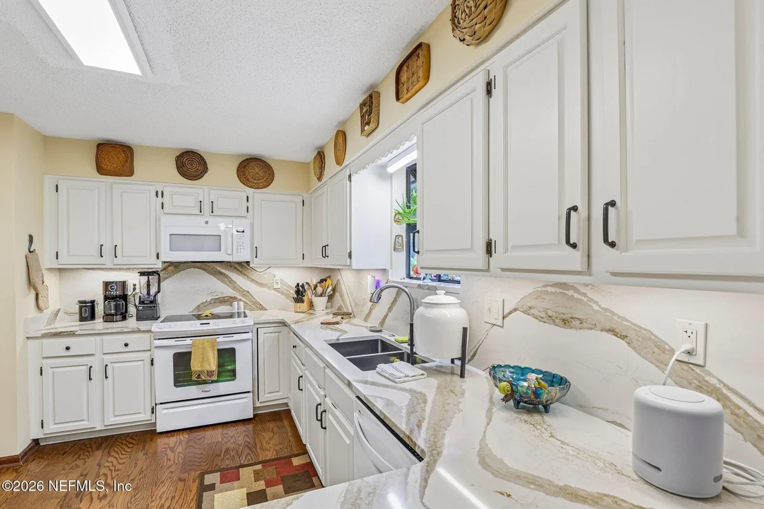 Photo of 2792 OLD RIVER Road