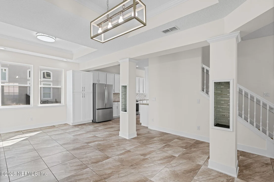 Photo of 620 HOWLAND Drive