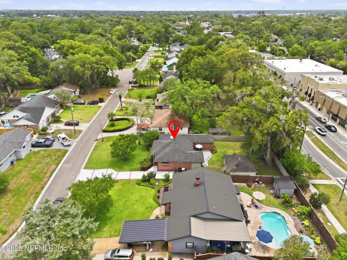 Photo of 1630 MAYVIEW Road
