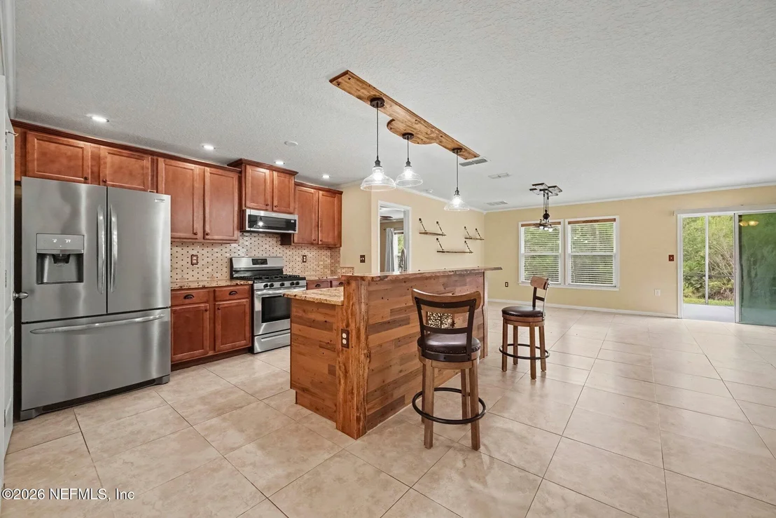 Photo of 137 LAKESIDE Court