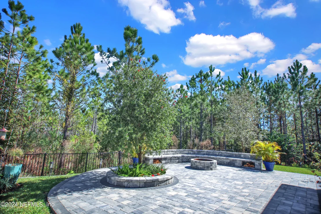 Photo of 10152 SILVERBROOK Trail