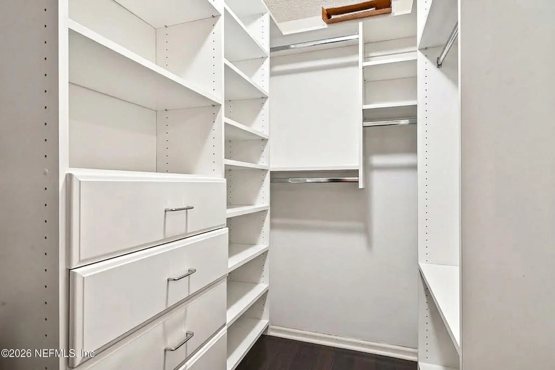 Photo of 1516 GREENWAY Place