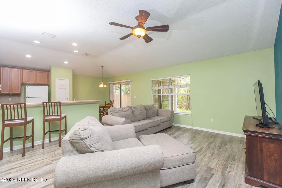 Photo of 1740 FERNCREEK Drive