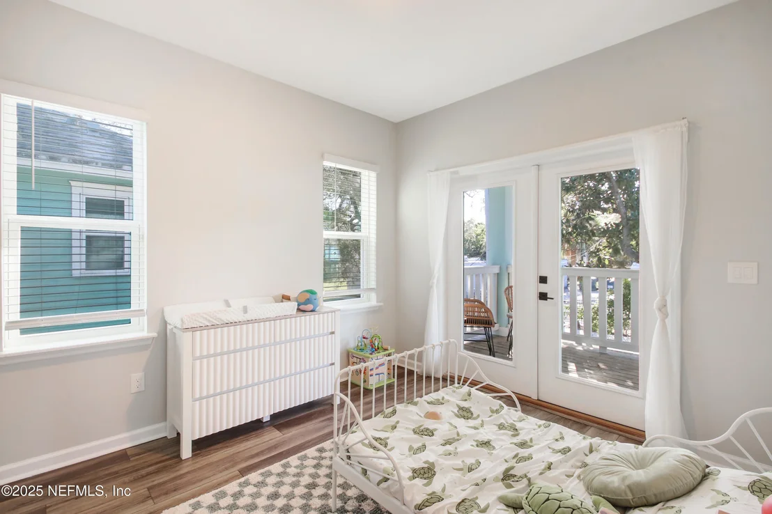 Photo of 1245 WALNUT Street