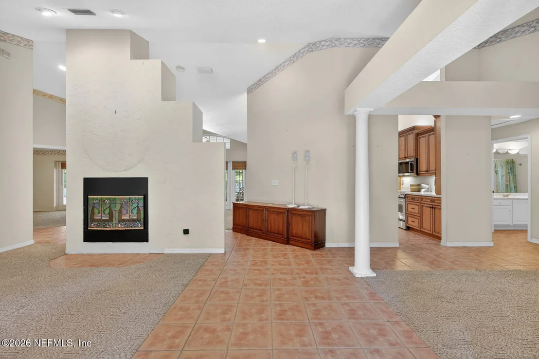 Photo of 3400 KINGS Road S