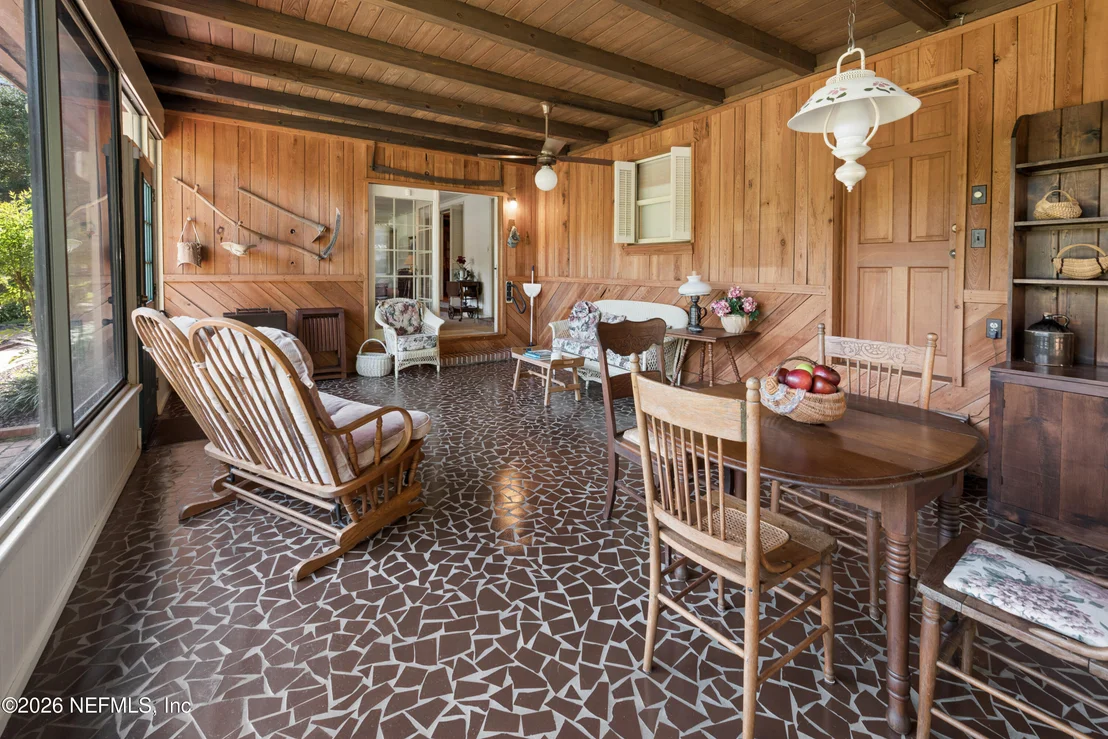 Photo of 1191 JOHNS Drive