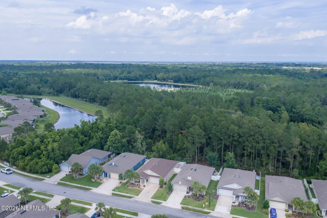 Photo of 332 PALACE Drive