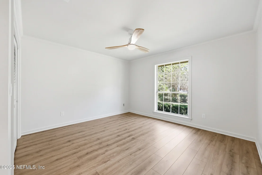 Photo of 8127 MIDDLE FORK Lane