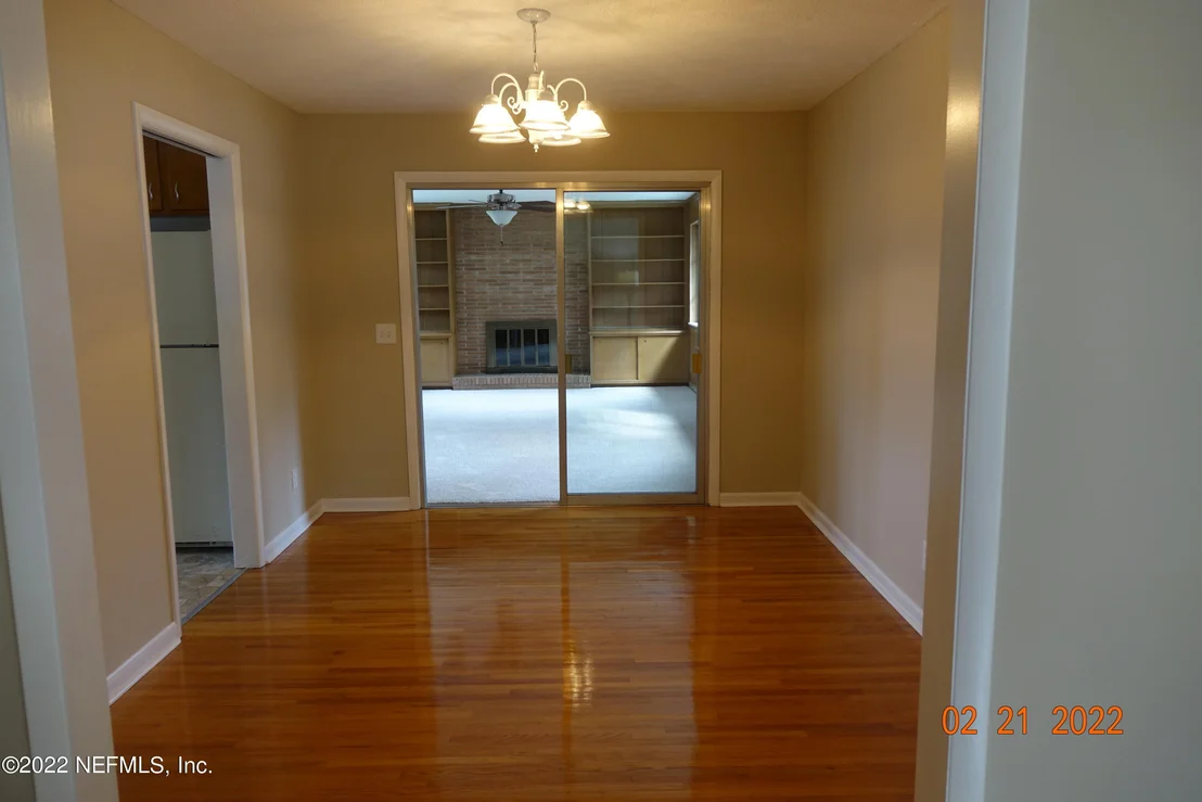 Photo of 1675 MT. VERNON Drive