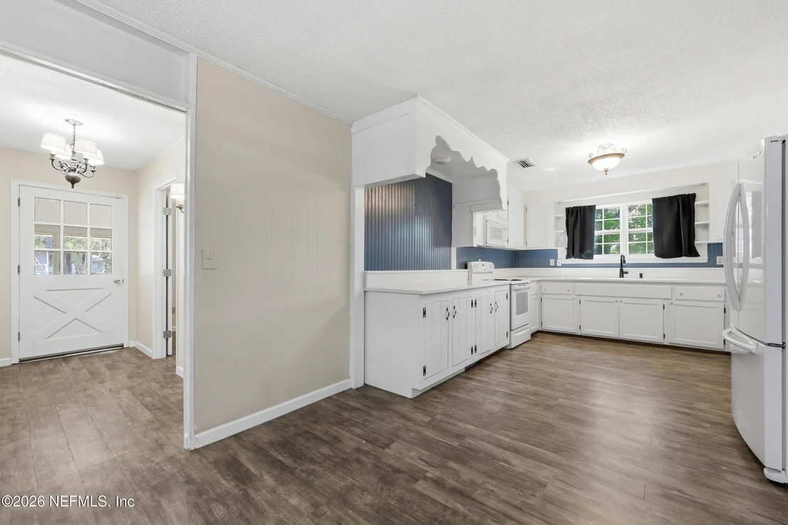 Photo of 9246 BEARDEN Road