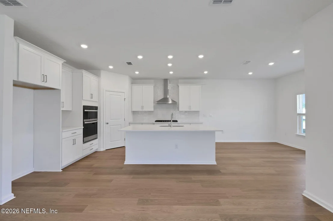 Photo of 798 FARMFIELD Drive