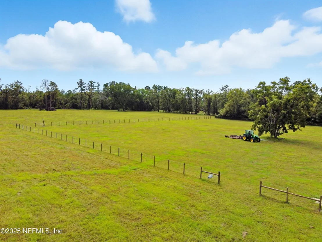 Photo of 11242 HOGAN Road