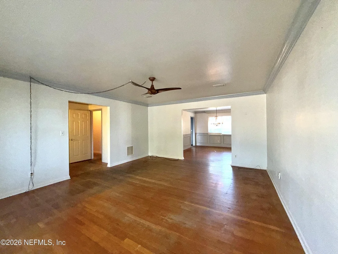 Photo of 976 TOWNSEND Boulevard