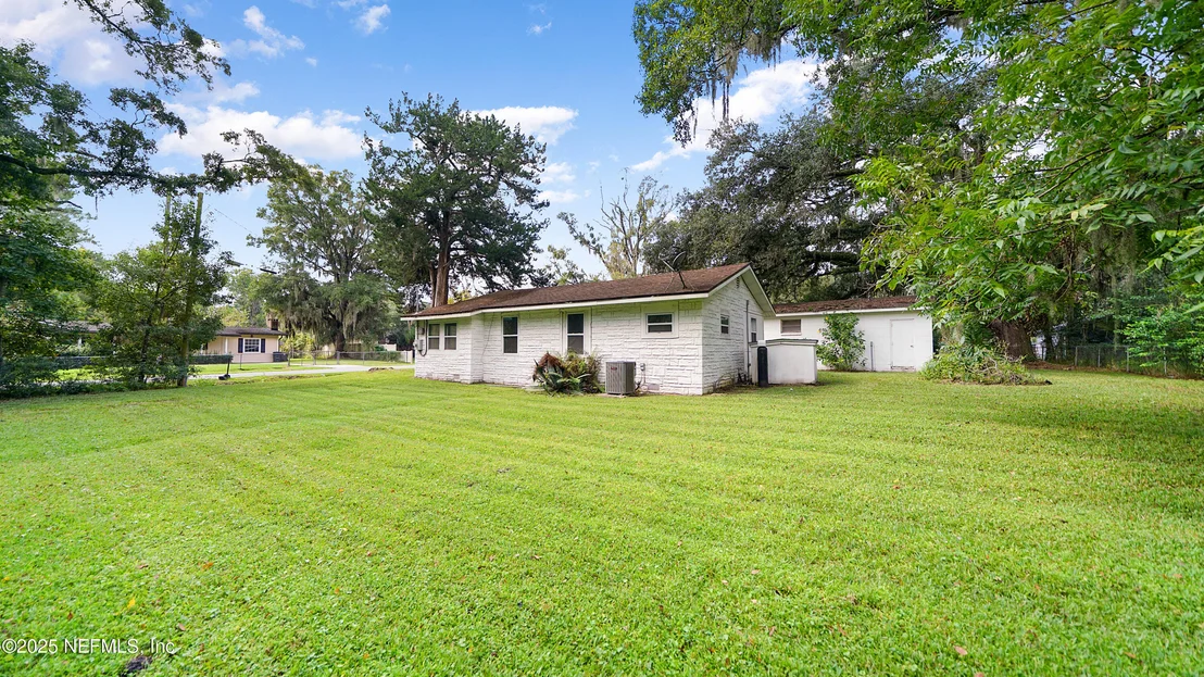 Photo of 7637 HAMMOND Boulevard