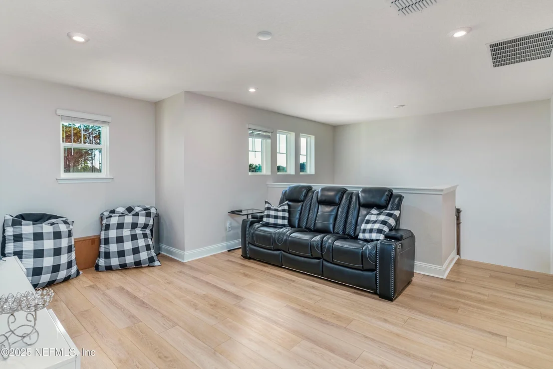 Photo of 231 SILKGRASS Place