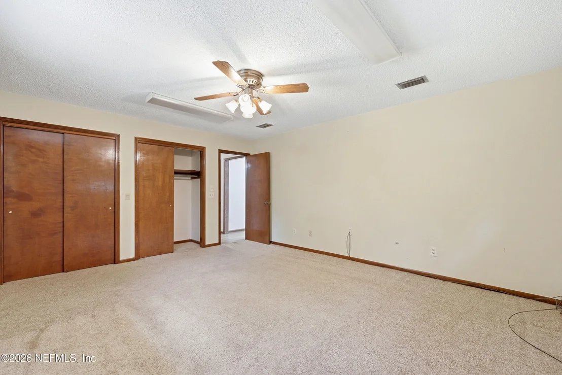 Photo of 1733 HEREFORD Road