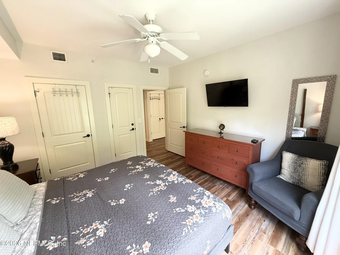 Photo of Unit 211 at 965 REGISTRY Boulevard