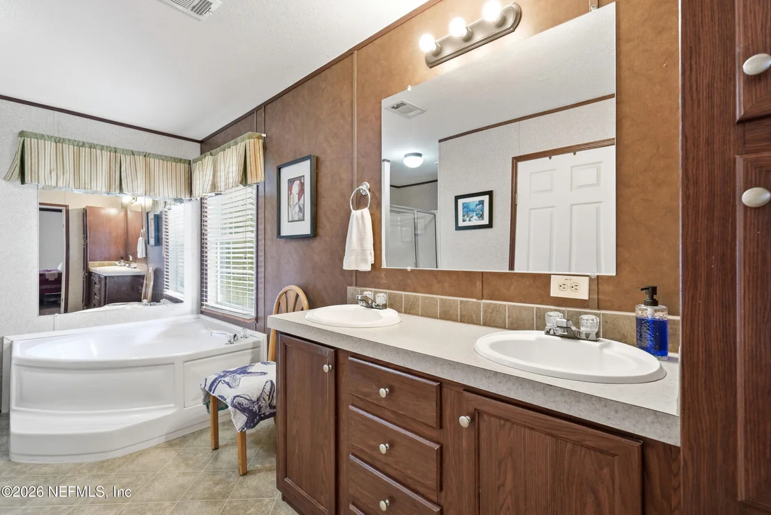 Photo of 2219 GLEN GARDNER Drive