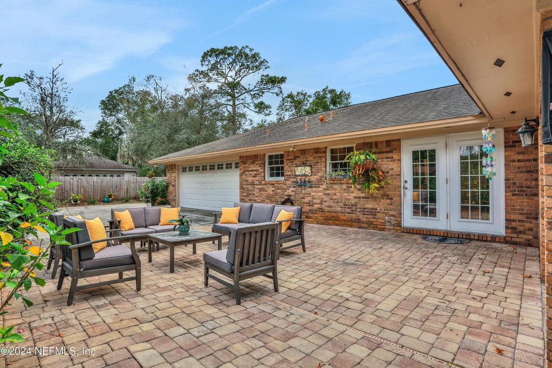 Photo of 8119 PINE LAKE Road