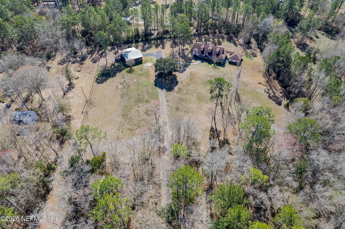 Photo of 8404 NESBITT Road