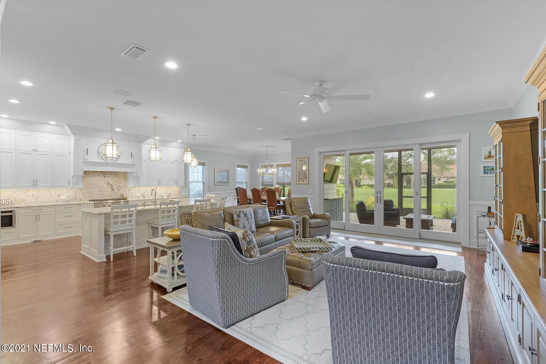 Photo of 236 LAUREL Lane