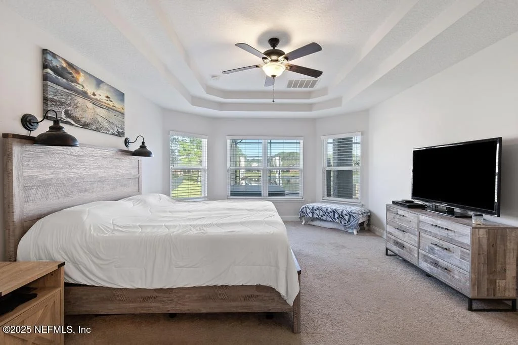 Photo of 10944 LOTHMORE Road
