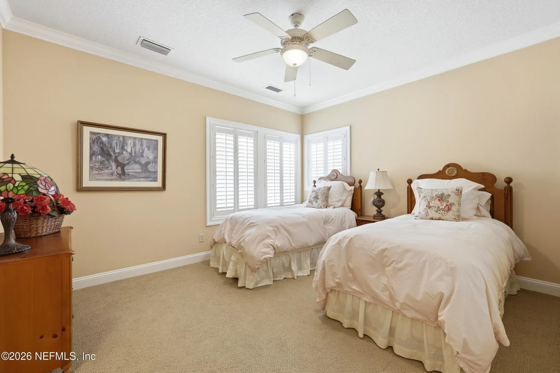 Photo of 286 VALE Drive
