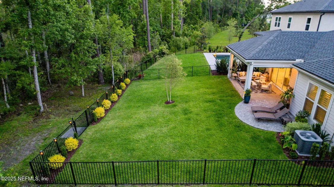 Photo of 9918 FILAMENT Boulevard
