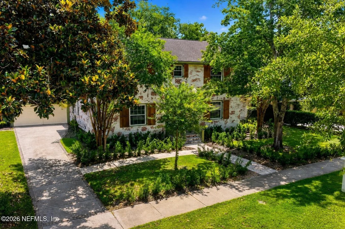 Photo of 1841 RIVER Road