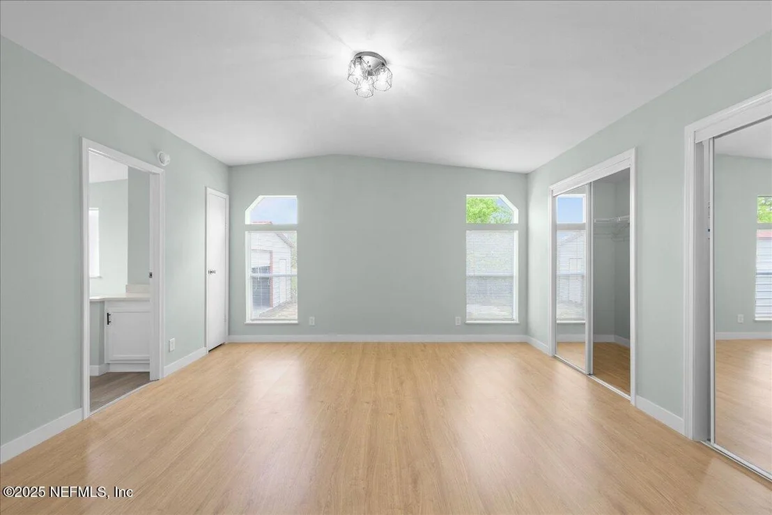 Photo of 725 KITTY Avenue