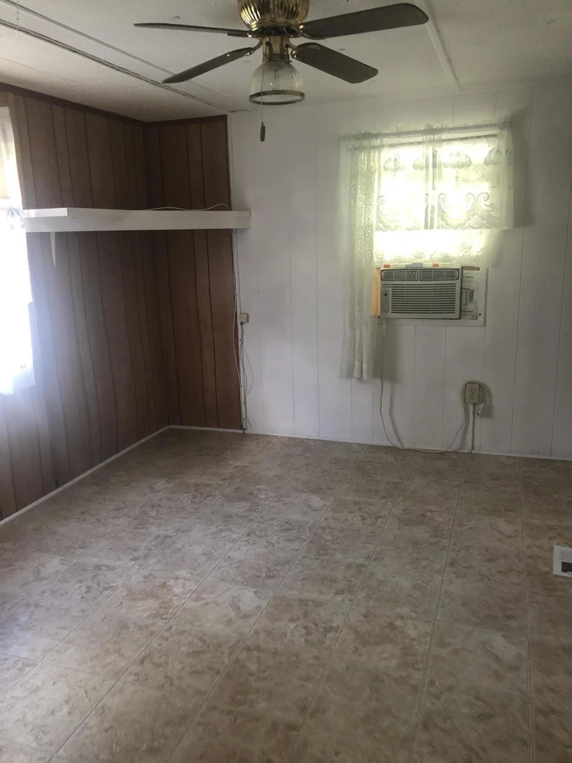 Photo of 610 COLLEY Road