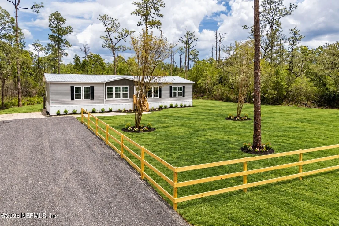 Photo of 230 REDEYE Road